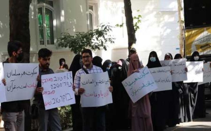  دانشجویان قمی مقابل سفارت آذربایجان تجمع کردند